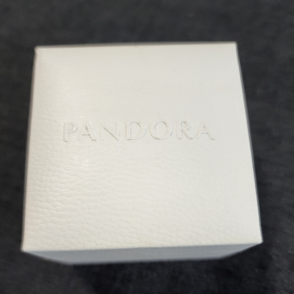 Pandora charm/ring box - Picture 2 of 2